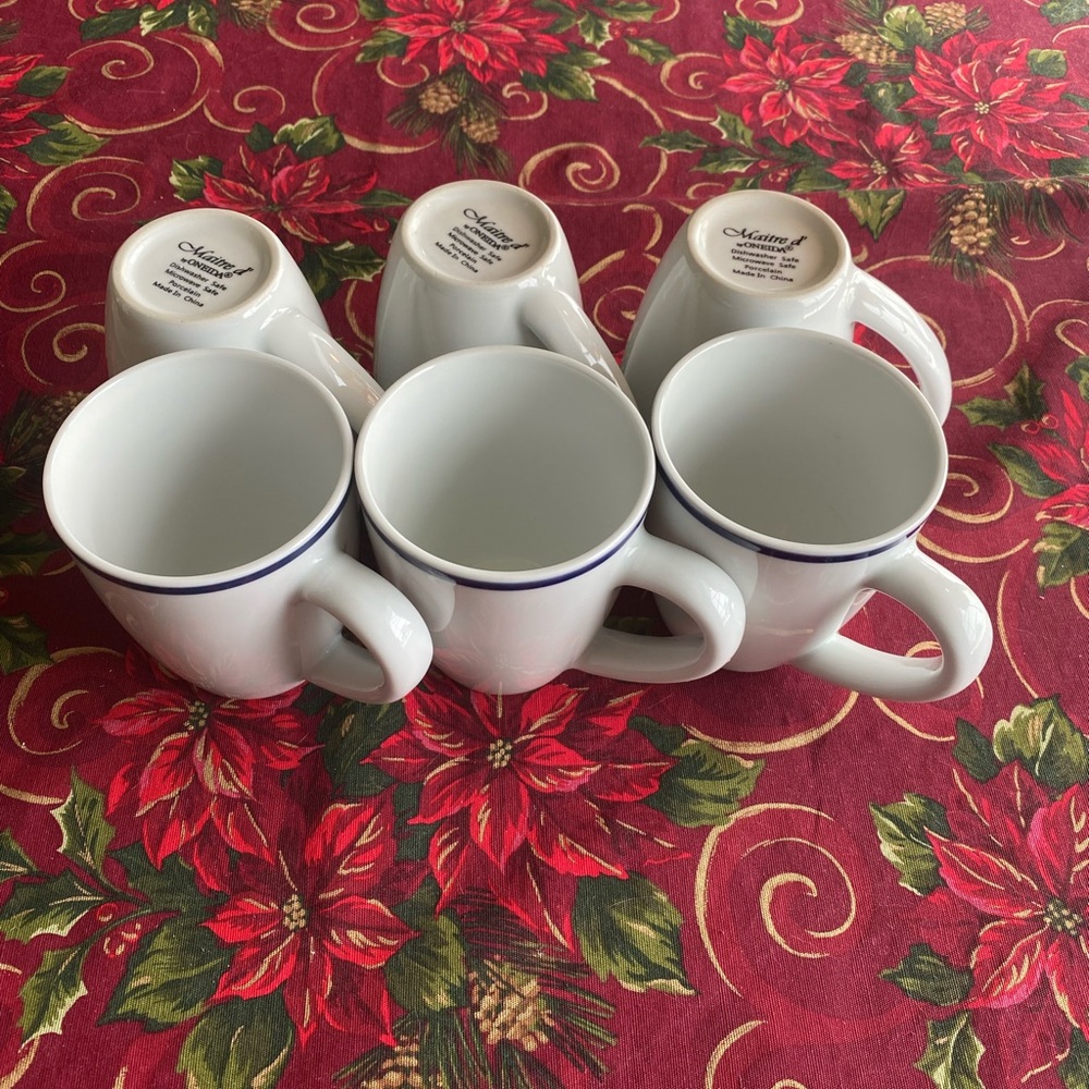 Maitre d’ by Oneida mugs. Set of Six. Perfect condition. White with blue stripe.